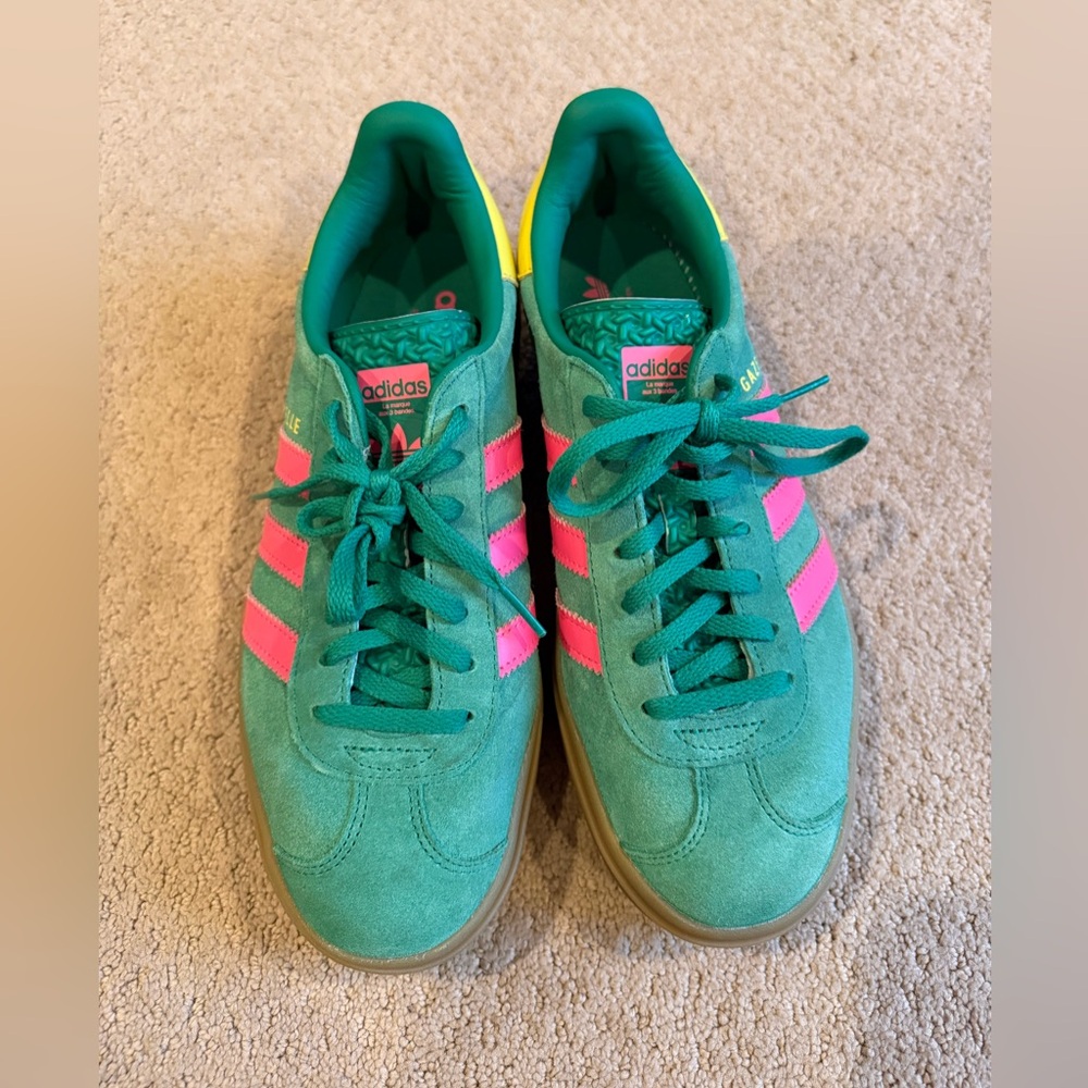 Platform Gazelle Adidas Green Suede Sneakers with Pink Stripes